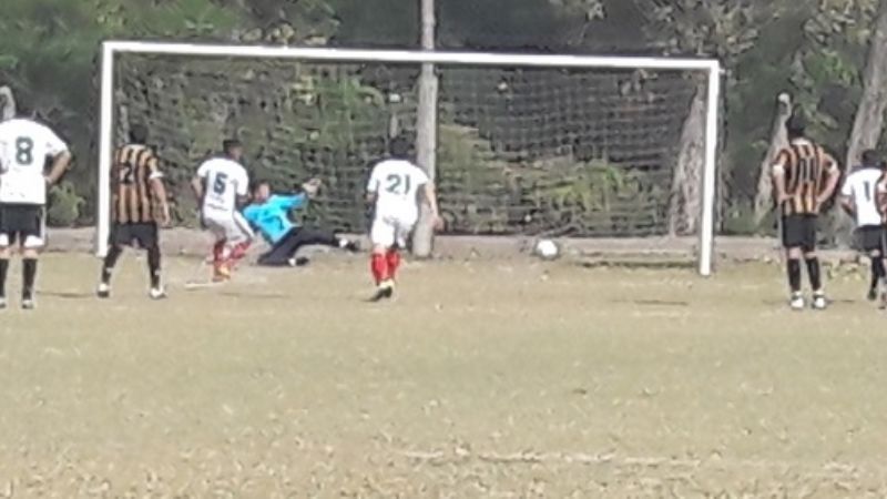 Los Médicos “metieron” el primer título en la Única