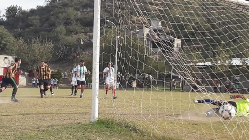 Los Médicos “metieron” el primer título en la Única