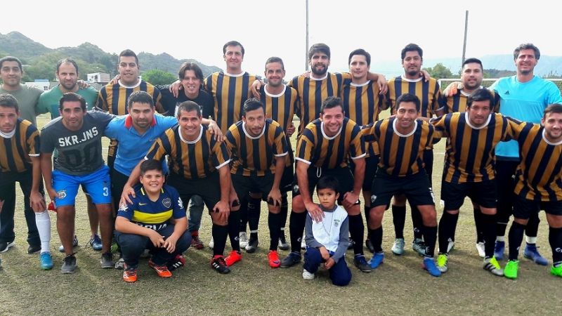 Los Médicos “metieron” el primer título en la Única