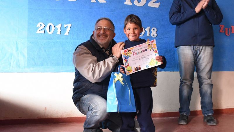 Carachi cerró por primera vez el ciclo lectivo de periodo especial