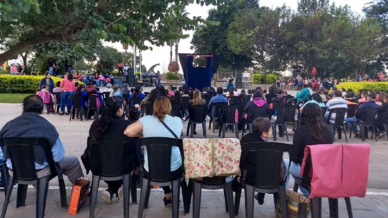 “Historias con flores” llega a Huillapima de la mano de Teatro Va 3!