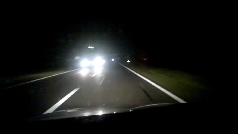 Cuatro riojanos se accidentaron tras chocar con un animal en La Paz