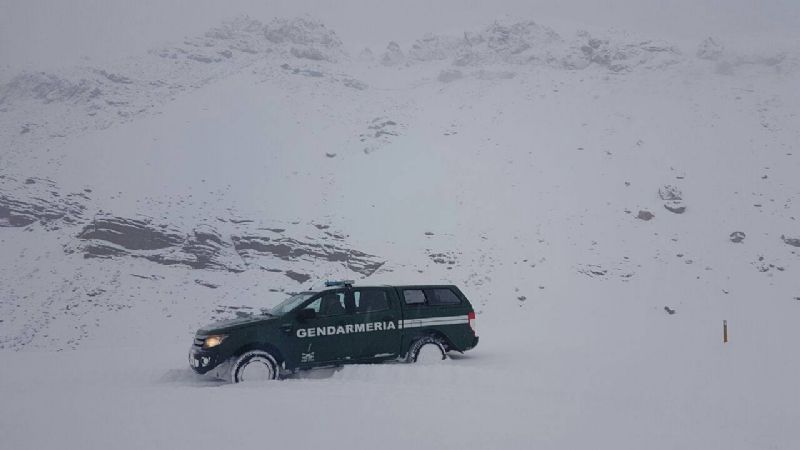 Impactantes imágenes de la nevada en la frontera con Chile