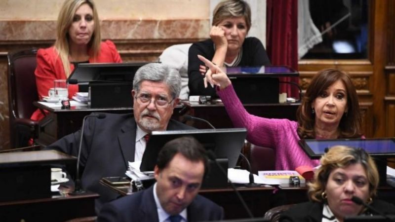 Ley Antitarifazos: Mera y Blas a favor, Castillo en contra