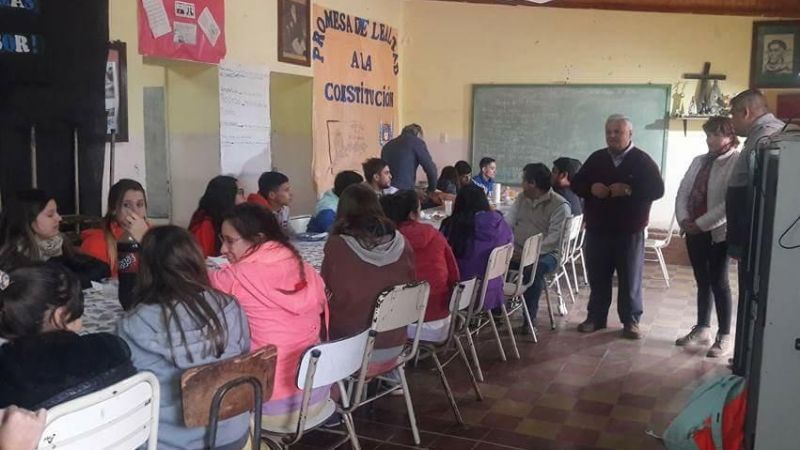 Voluntarios de Universidad de La Plata visitaron la Escuela de Las Palmitas