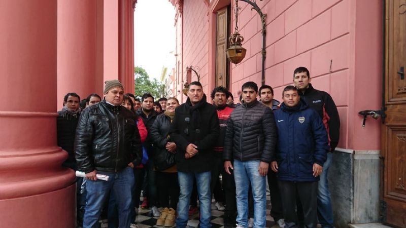 En los últimos tres años, Alpargatas pasó de 1200 a 80 trabajadores