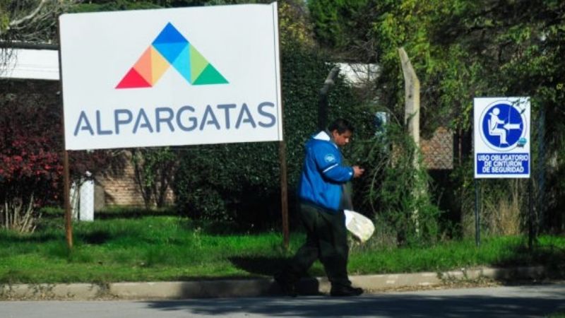 Alpargatas también despidió 73 empleados en La Pampa