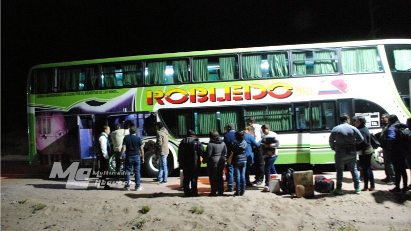 Chofer de colectivo se descompuso, chocó y murió