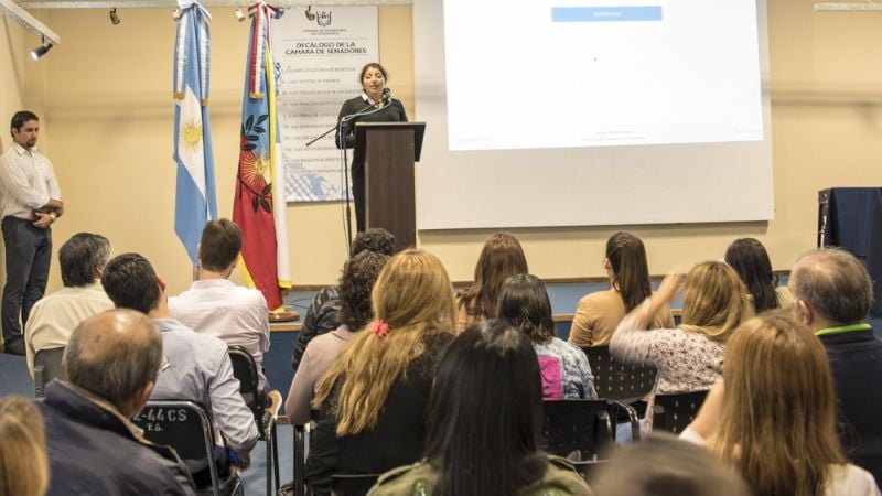 El Senado capacitó a empleados en el manejo de un nuevo sistema de leyes