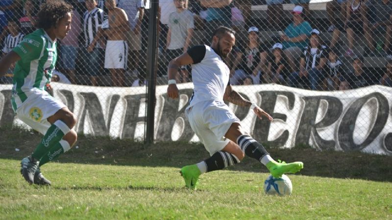 Newbery con Independiente de Fernández, en Pomán