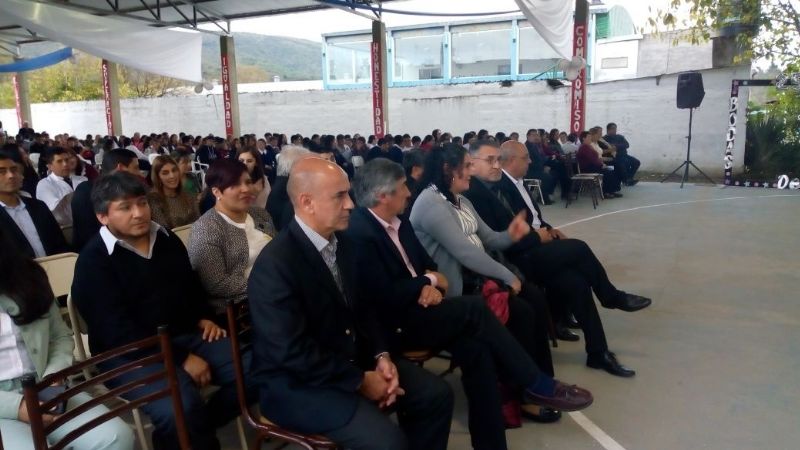 El senador Noriega en las Bodas de Plata de la Secundaria de Balcozna