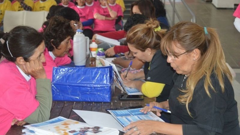Abuelos sanjoseños disfrutan en el CIIC