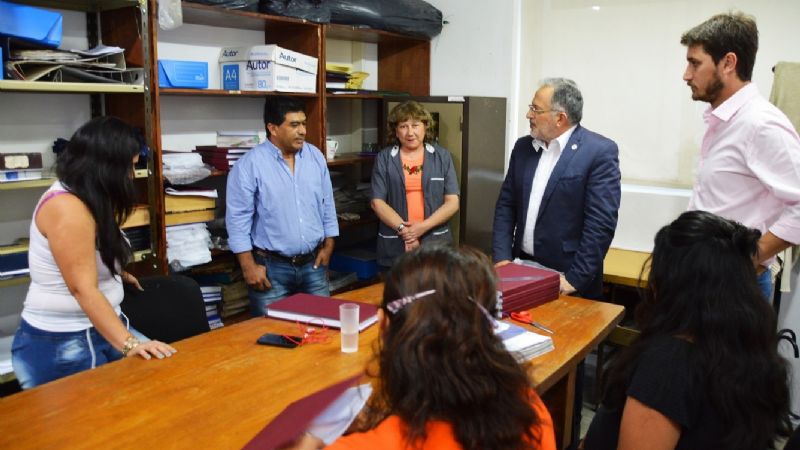 Recorrido por las oficinas del anexo de Senadores