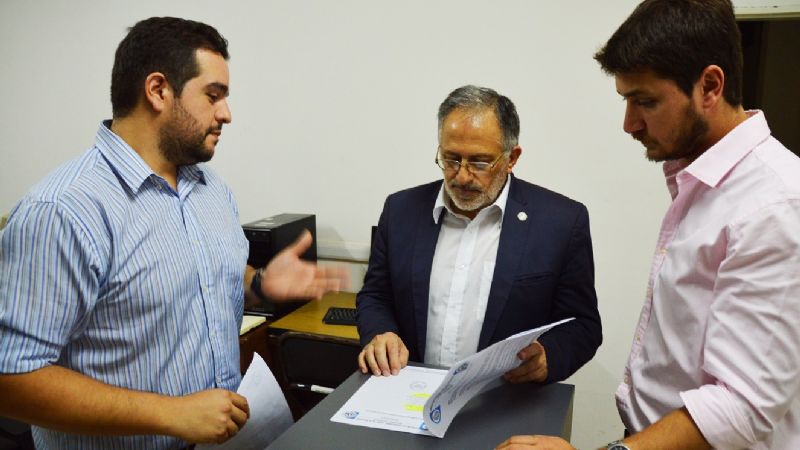 Recorrido por las oficinas del anexo de Senadores