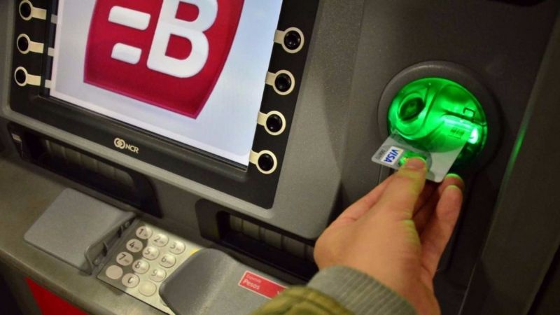 Más de la mitad de los argentinos no están bancarizados