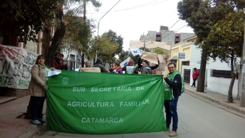 Manifestación en Agricultura Familiar por los despidos