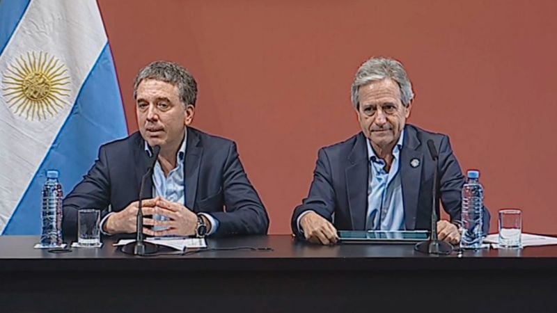 El Gobierno anunció recortes por todos lados