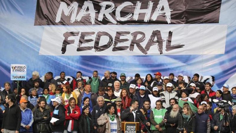 La "Marcha Federal" concluyó con un nuevo pedido de un paro general