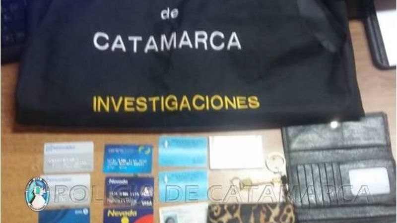 Recuperan dos billeteras robadas