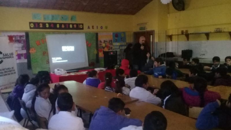 Escuelas avanzan con el eje Alimentación Saludable