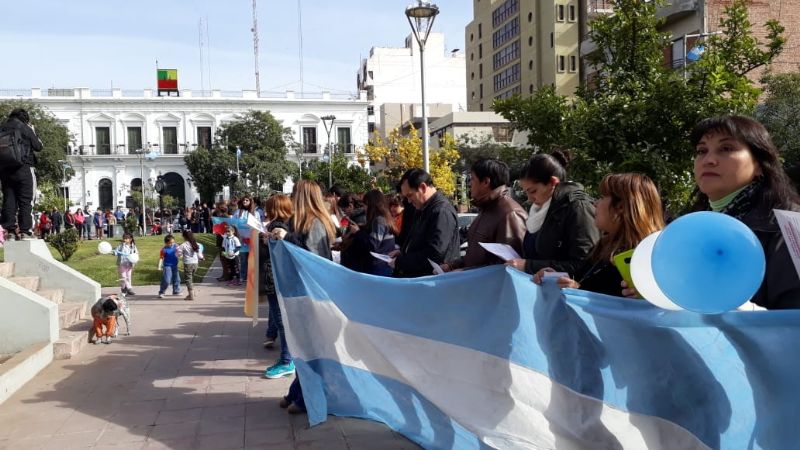 Abrazo simbólico y misas por la vida en todos los templos de Catamarca