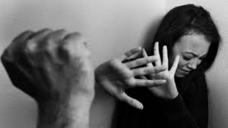 Aprehenden a un joven por golpear a su hermana