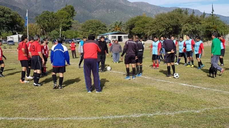 ¡¡¡Ojo…!!!, los “profes” ya juegan en cancha propia