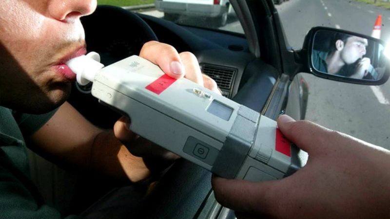 Conducía ebrio y le quitaron la camioneta