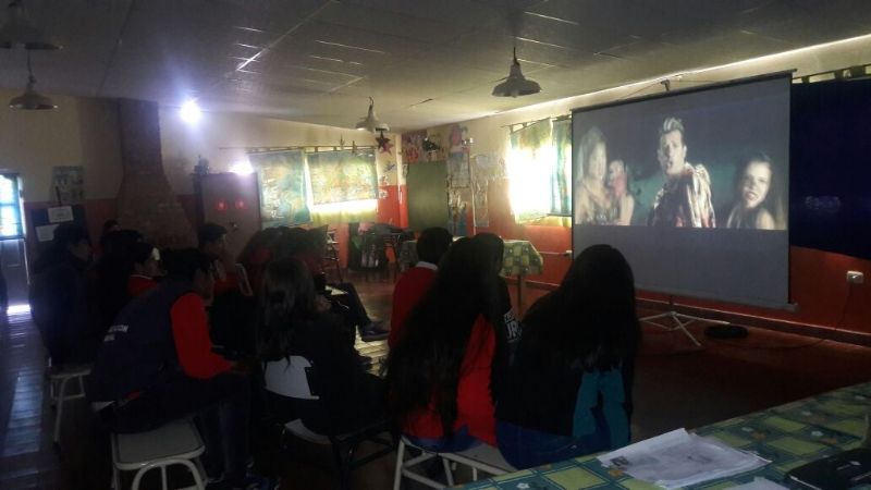 Luego de recorrer escuelas de Pomán, el Cine Móvil llega a Paclín