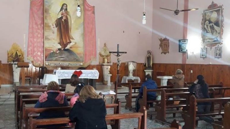 Se intensifica la oración por las dos vidas en los templos