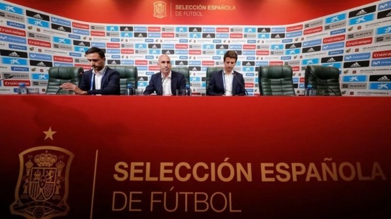 A un día del Mundial, España echó a su DT Lopetegui