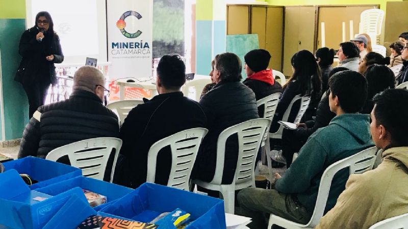 Disertación de minería en Andalgalá