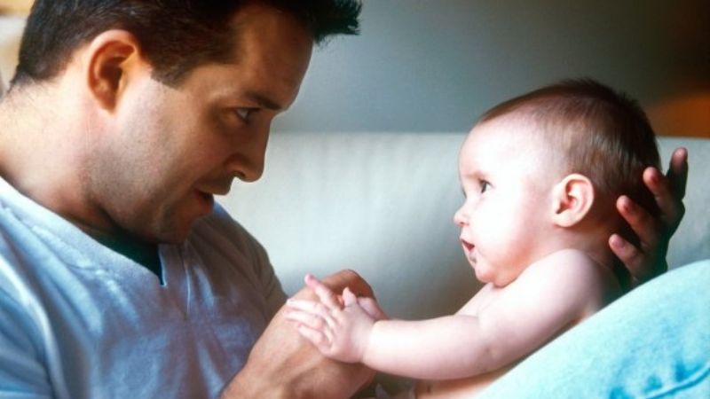 Piden extender la licencia por paternidad en la Argentina