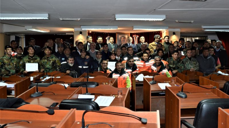 Reconocimiento a Bomberos, Defensa Civil, Grupos Especiales y Gendarmería