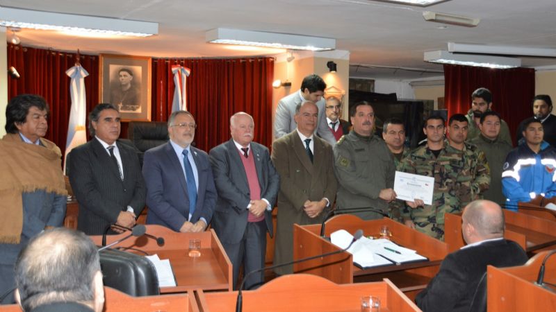 Reconocimiento a Bomberos, Defensa Civil, Grupos Especiales y Gendarmería