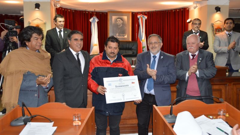 Reconocimiento a Bomberos, Defensa Civil, Grupos Especiales y Gendarmería