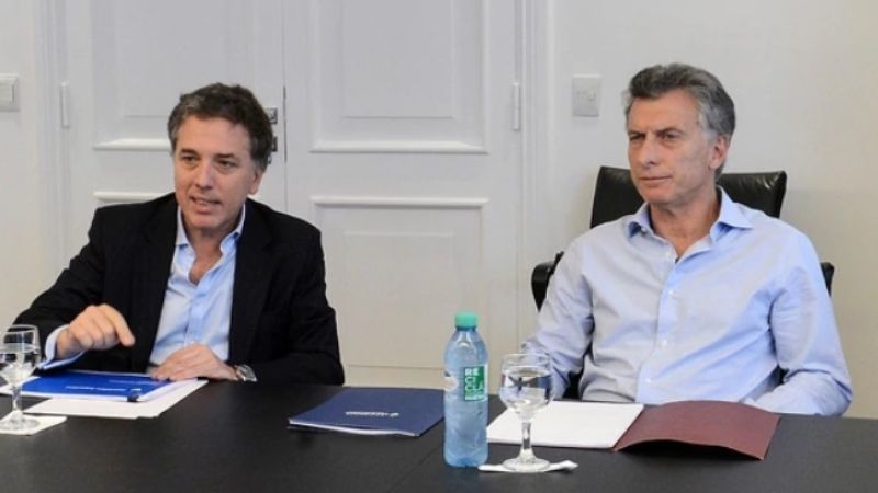 Antes de la salida de Sturzenegger, Macri recibió en Olivos a Dujovne y Caputo