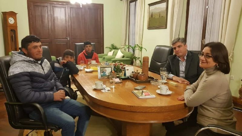 La gobernadora recibió al baqueano que fue fundamental en el heroico rescate