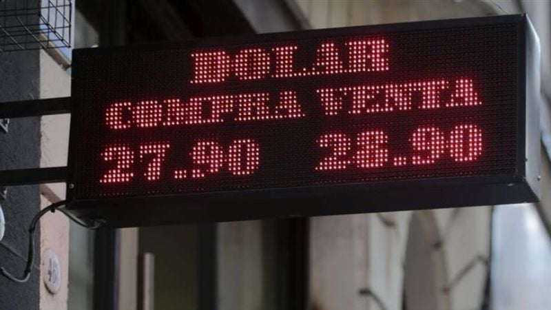 Cambio de cúpula del BCRA no desinfló la demanda del dólar