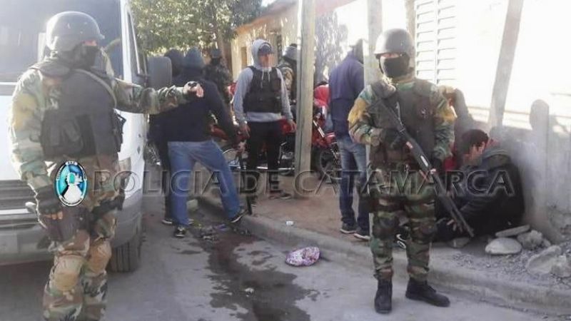 Desbaratan otro punto de venta de drogas en el sur de la Capital