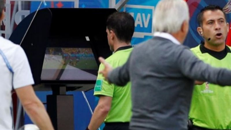 Francia sufrió para ganarle 2-1 a Australia