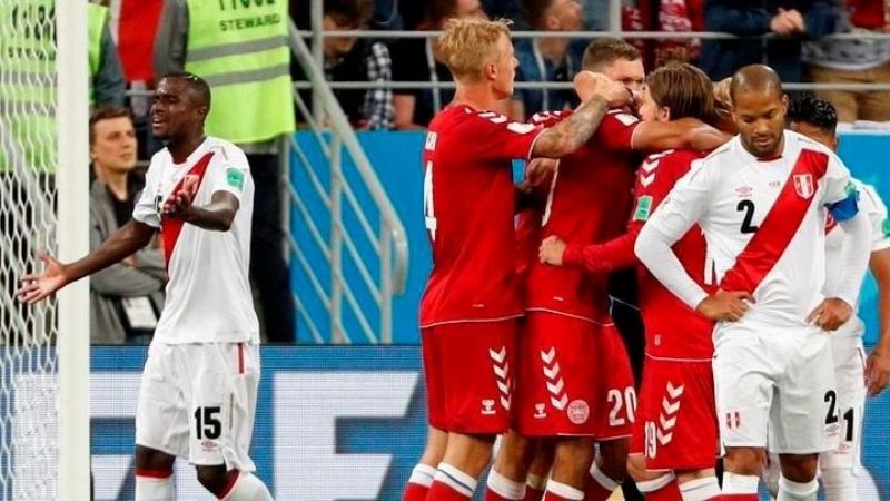 Perú no lo merecía, pero perdió 0-1 con Dinamarca