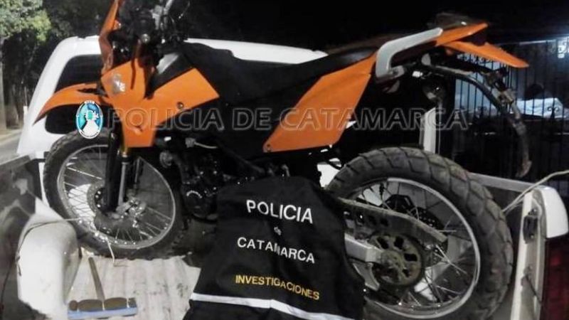 Recuperan una motocicleta robada en la Capital