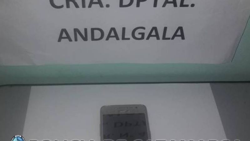 Robaron un celular, quisieron cobrar el rescate y un familiar los denunció