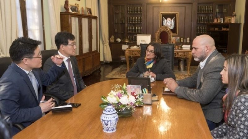 La Gobernadora recibió a empresarios mineros coreanos