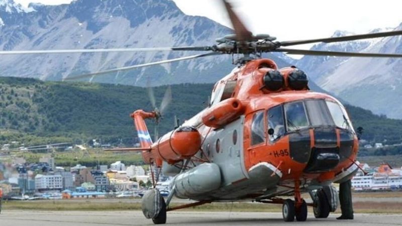 Intentarán rescate aéreo de los funcionarios varados en la montaña