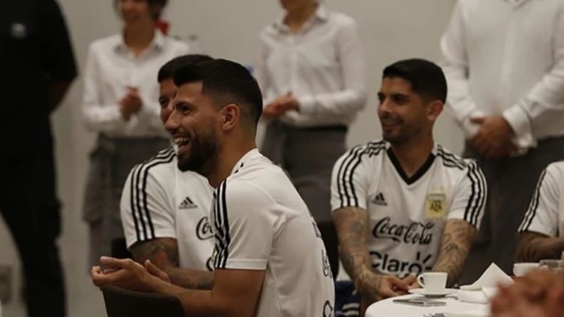 Sampaoli no da pistas de la formación para el debut