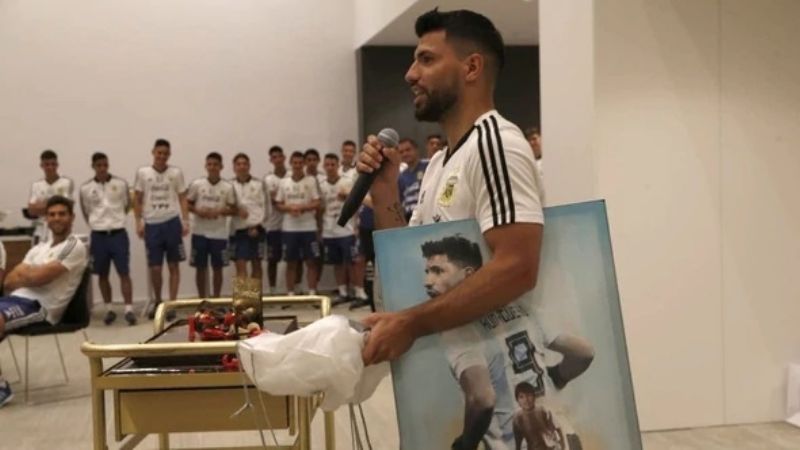 Sampaoli no da pistas de la formación para el debut