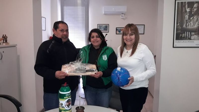 Apoyo al fútbol femenino