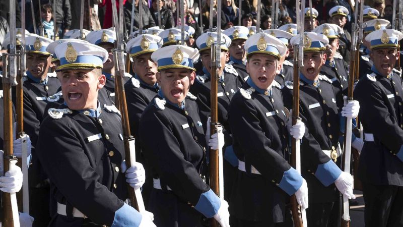 Solá Jais encabezó los actos por el Día de la Bandera